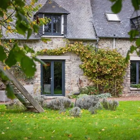 L'hôtié De Brocéliande *